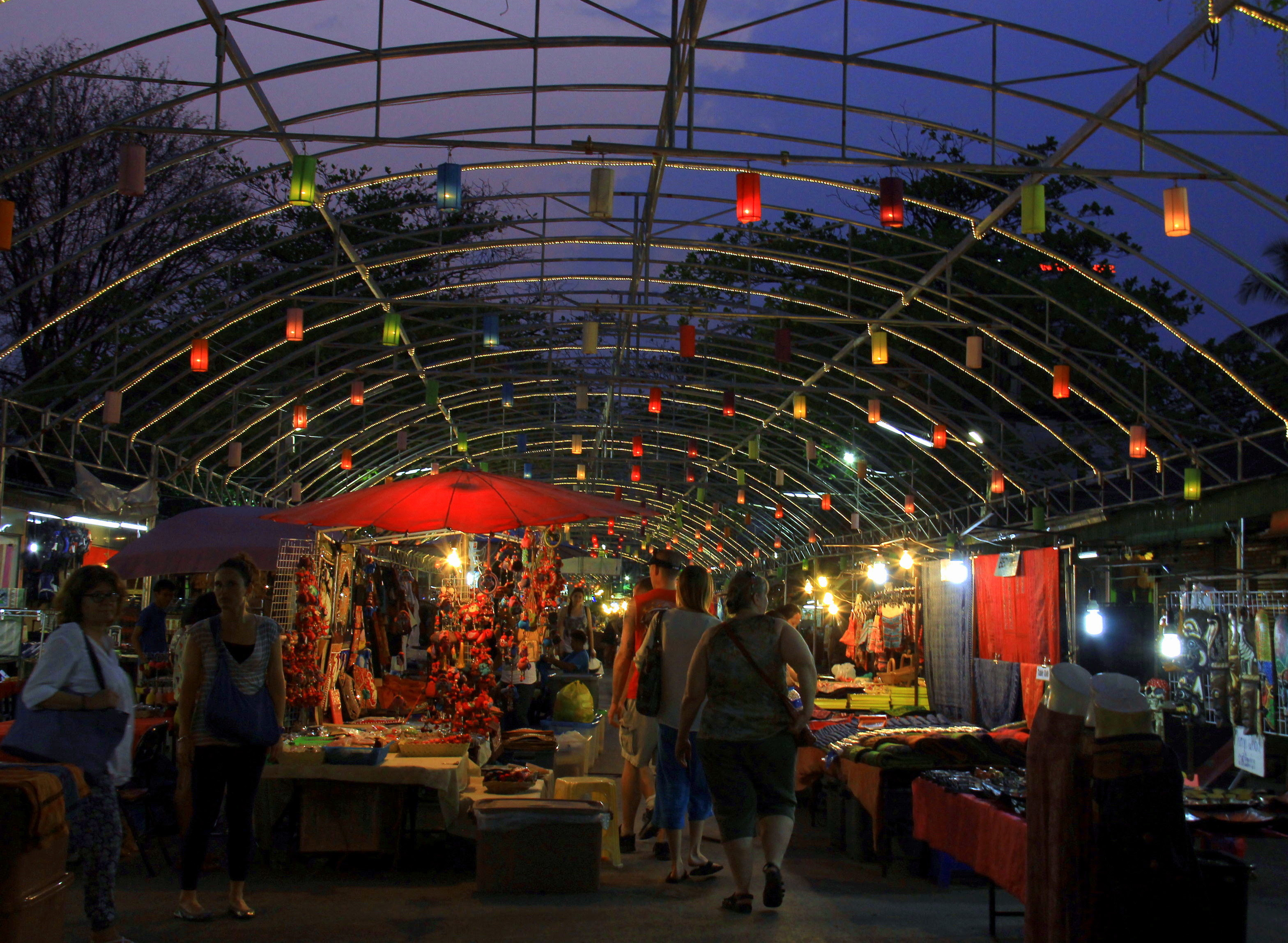 Beautiful photos from Chiang Mai Night Market Beautiful photos from Chiang Mai Night Market