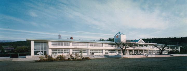 秦野市立上小学校