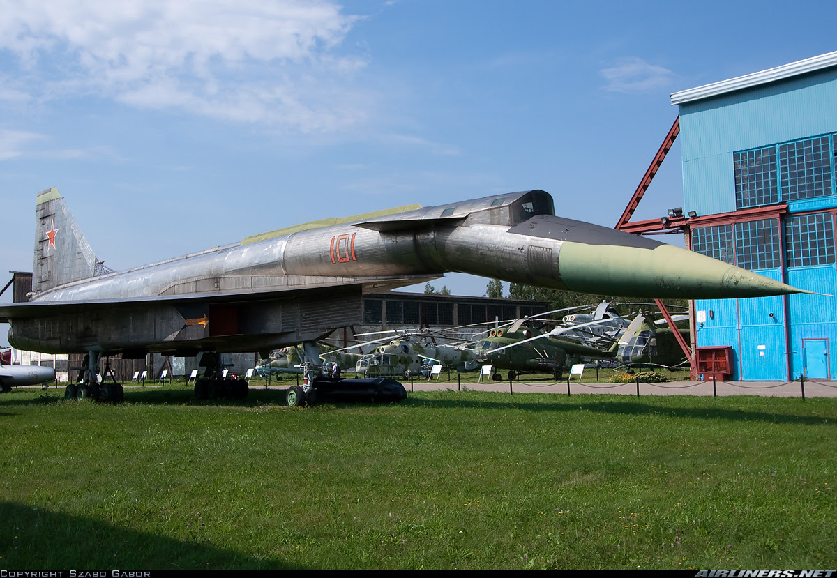 Sukhoi T-4 Sotka aircraft picture