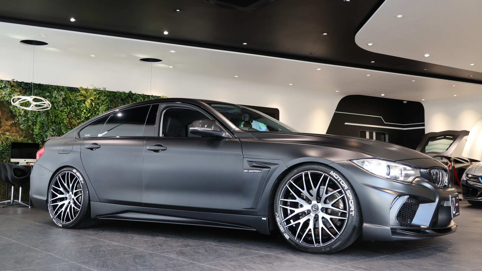 Garage Eve Ryn Bmw専門店