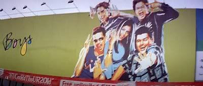 http://i631.photobucket.com/albums/uu31/nickikim07/Boys/PDVD_145.jpg