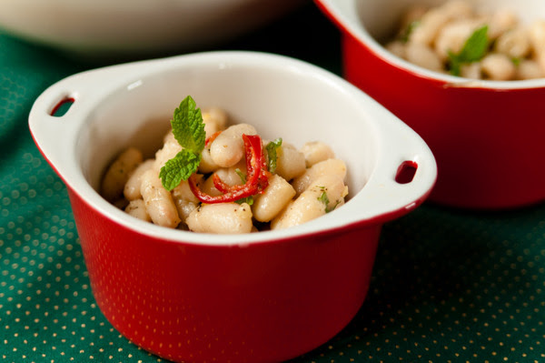 Dressed cannellini beans