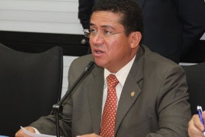 En la imagen, el Presidente del Congreso, Luis Fernando Mendoza. Foto de asamblea.go.cr