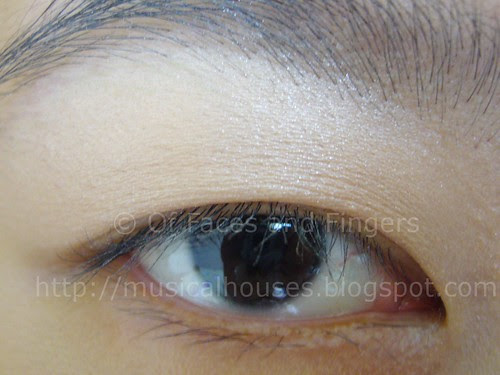 eye no lashes open