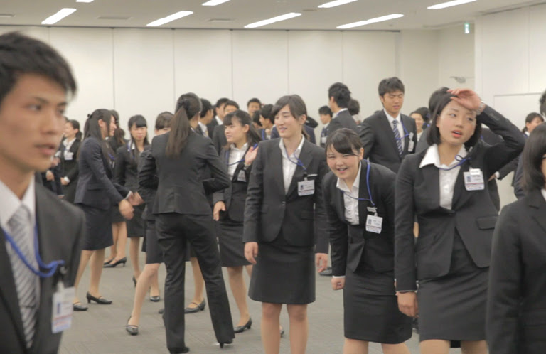 動画 圧巻の新卒銀行員1人によるダンス 武蔵野銀行 そうだ埼玉撮影 そうだ埼玉 Com
