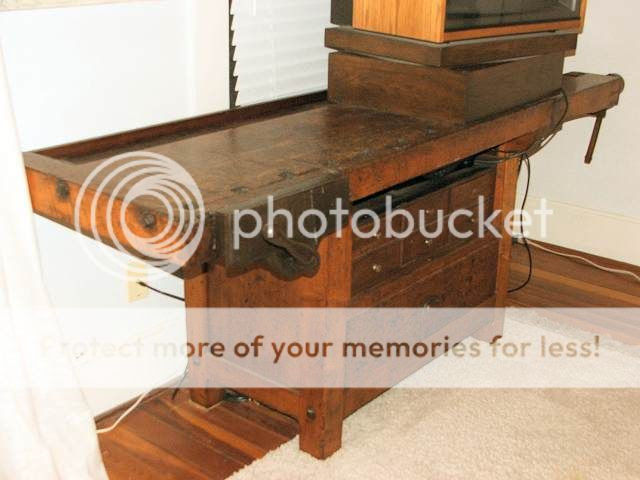 Woodworking antique workbench PDF Free Download