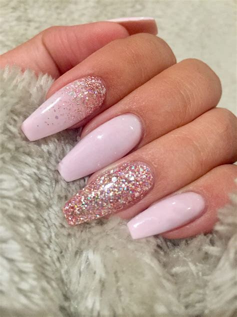 Nail Design Rose Gold