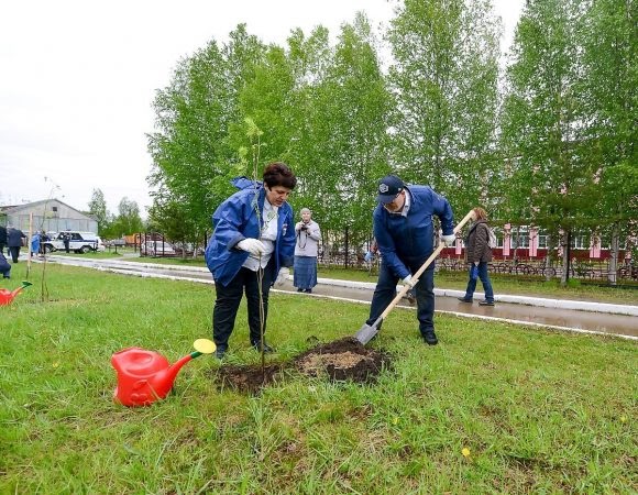 В Пойковском прошла международная акция «Сад памяти»
