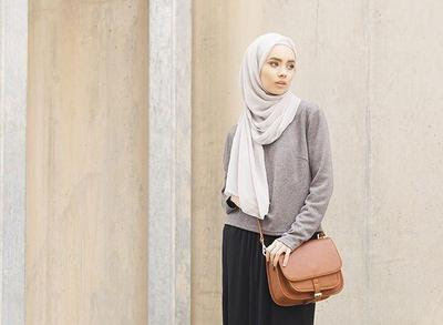 Jilbab Pashmina Warna Abu Silver