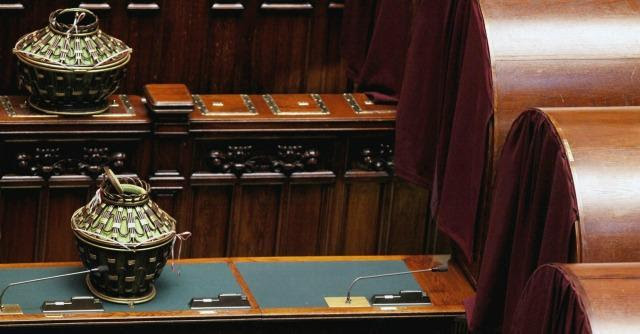 Finanziamenti ai partiti, gruppi Camera risparmiano 7 milioni. E se li tengono