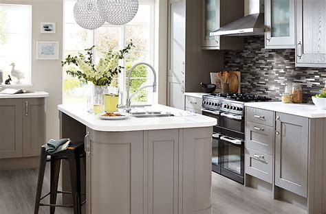 Choosing your next wall colour has never been easier. Cooke & Lewis Carisbrooke Taupe | DIY at B&Q