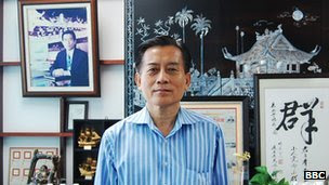 Businessman Lim Cheah Chooi hires Malaysian or Singaporean Chinese managers for his factories in China