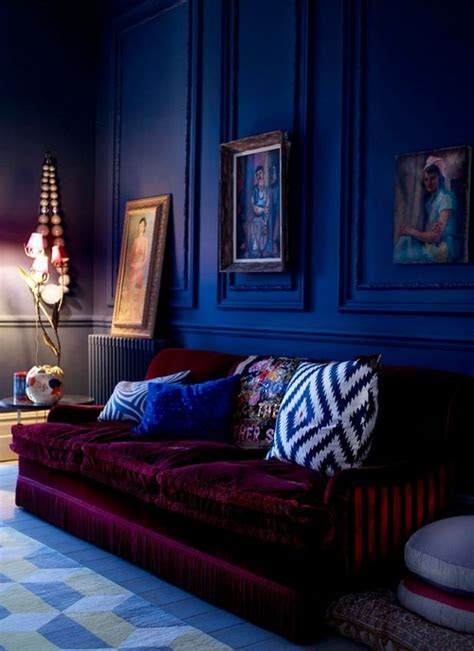 From paint colors to bath mats, these ideas will give you quick, beautiful results! 21 Interiors in Burgundy - MessageNote