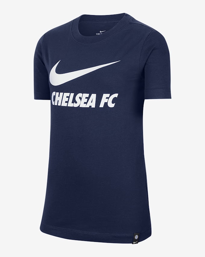 Chelsea Fc Camiseta : Chelsea FC Strike Camiseta de fútbol de entrenamiento ... / En lo específico, estamos frente a una camiseta azul (obvio) con una serie de líneas horizontales en blanco y rojo, distribuidas en el torso a.