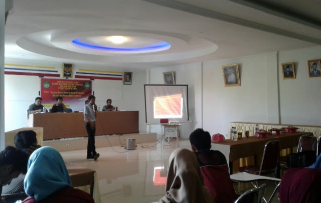 HIMABAS STKIP Yapim Maros Gelar Seminar Kebahasaan