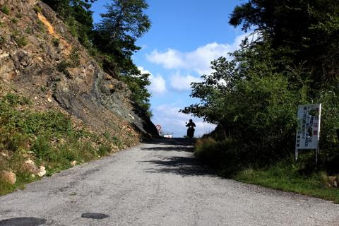 ライダーが沢山行き交います