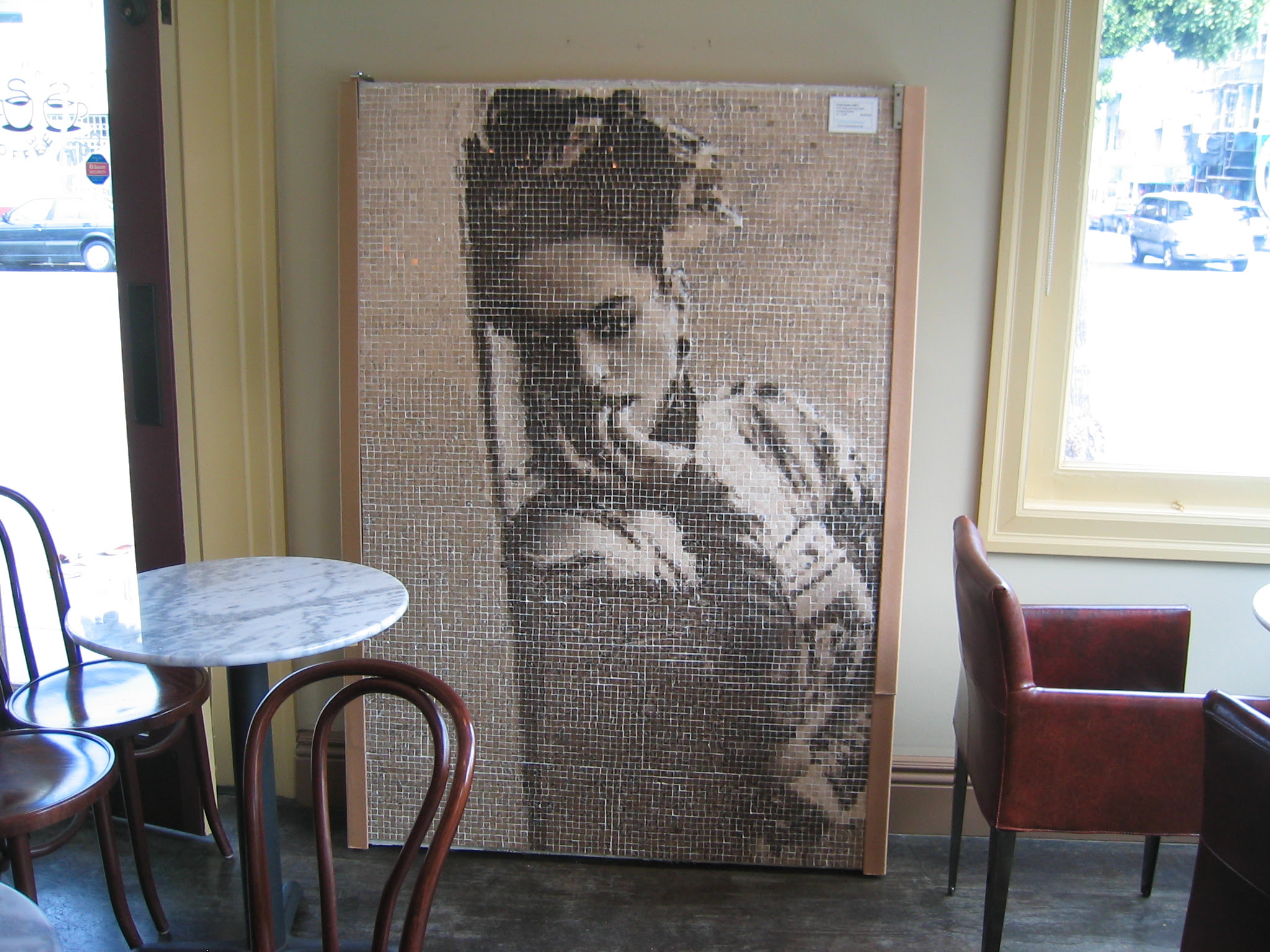 Frida Kahlo in Coffee Shop