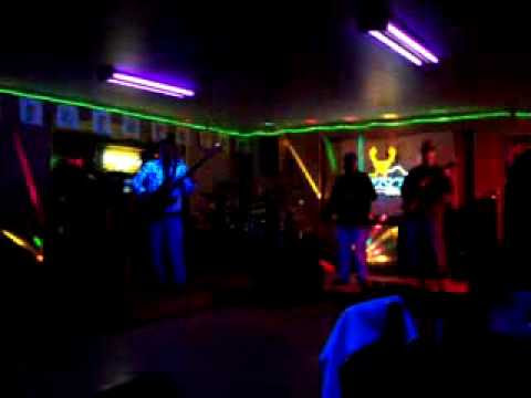 cara buono beer league. Here is Eric#39;s ( Mindsave ) band, Beer League, doing there version of the Doors song LA Woman. Members are: Eric Vaughn ( Lead, Rythmn), Justin Hicks ( Bass