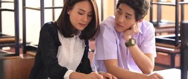 女教师爱上16岁学生被迫辞职13年后结为夫妻 大华网