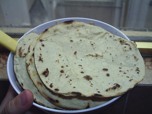 Ensalada cubierta de tostadas