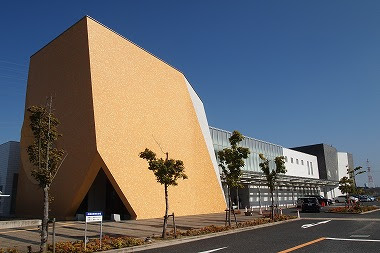 日進市立図書館