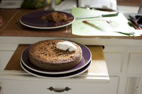 carrot cake, crumb coat