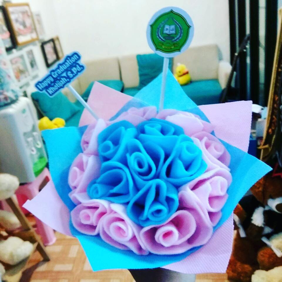 Jual Hadiah Skripsi Boquet Bunga Flanel Request - Kado ...