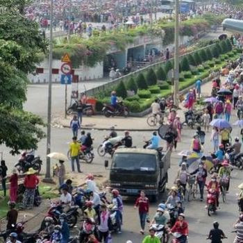 Thousands of workers strike for 6th day at Nike, Adidas factory in Vietnam