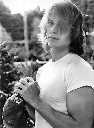 taylor kitsch shirtless. hairstyles Taylor Kitsch in