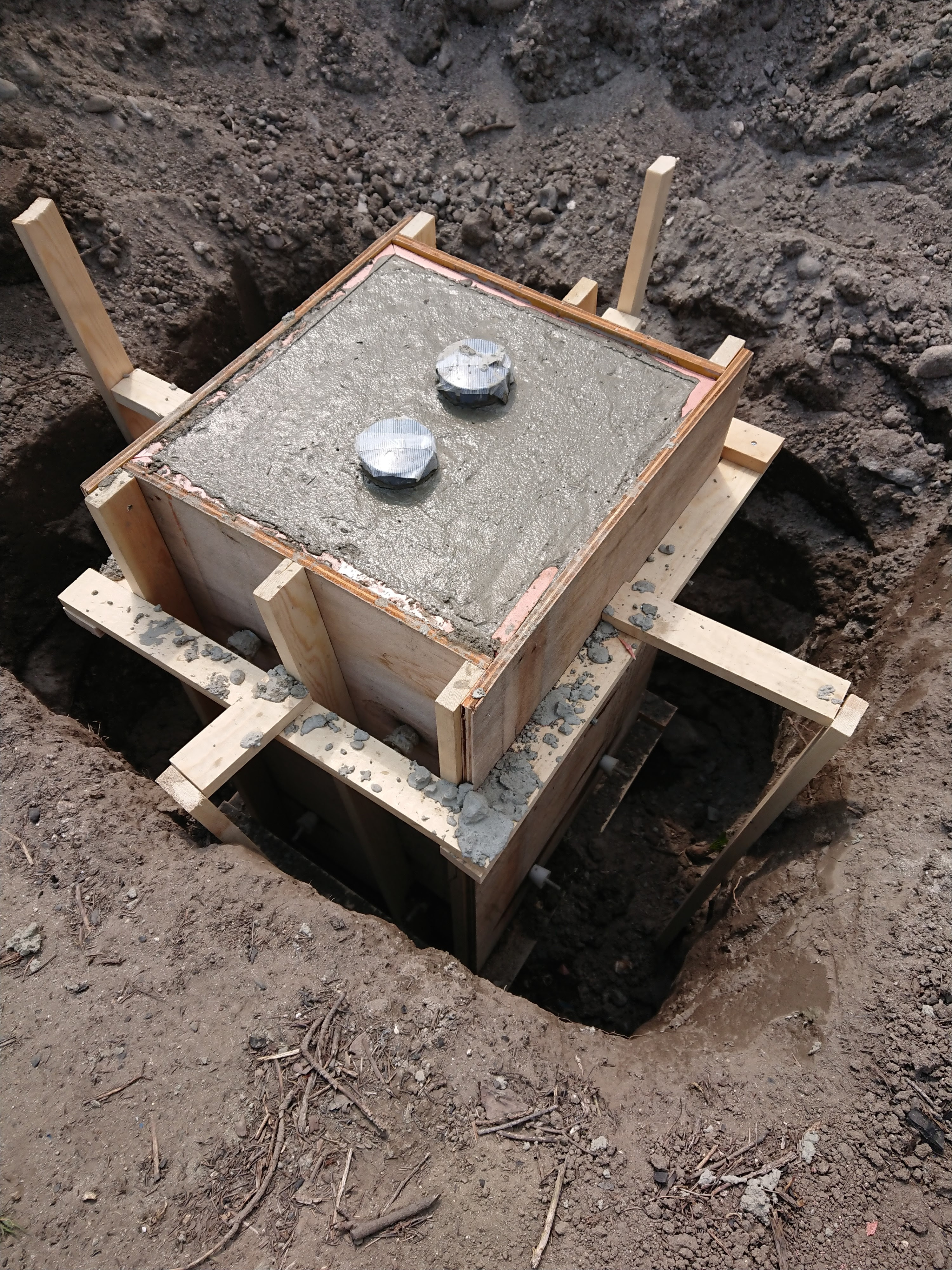 鯉のぼりポール基礎工事 駒ヶ根市 伊那 上伊那で新築住宅を木の家で建てる駒ヶ根の窪田建設