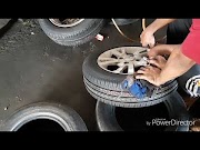 Inspirasi Cara Melepas Dan Memasang Dan Balancing Ban Mobil Grand Livina, Terbaru!