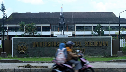 Rektor Unsoed Cabut Aturan Kenaikan UKT, Uang Mahasiswa Bakal Dikembalikan - Nasional Tempo