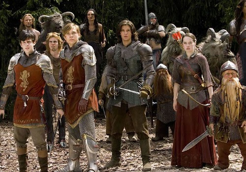 Anna Popplewell and william moseley and anna popplewell. Anna Popplewell and
