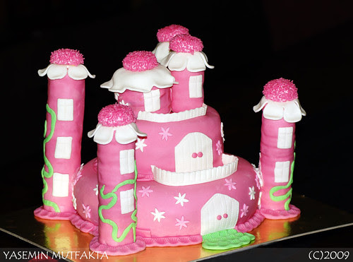 Pespembe Şato Pasta/ Pink Castle Cake