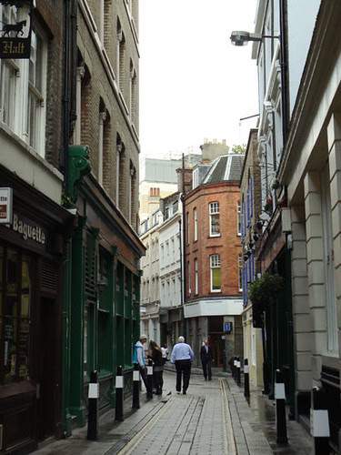 ruelle étroite city.jpg