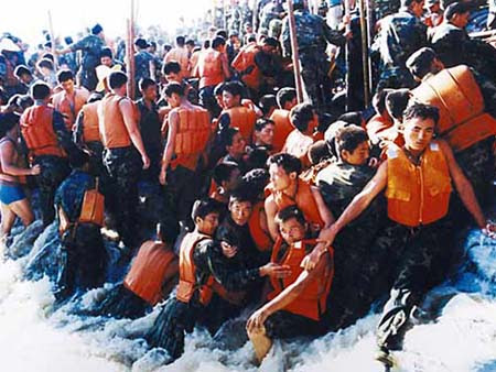 1998年抗洪 军民团结战胜百年未遇特大洪灾 新闻中心 新浪网