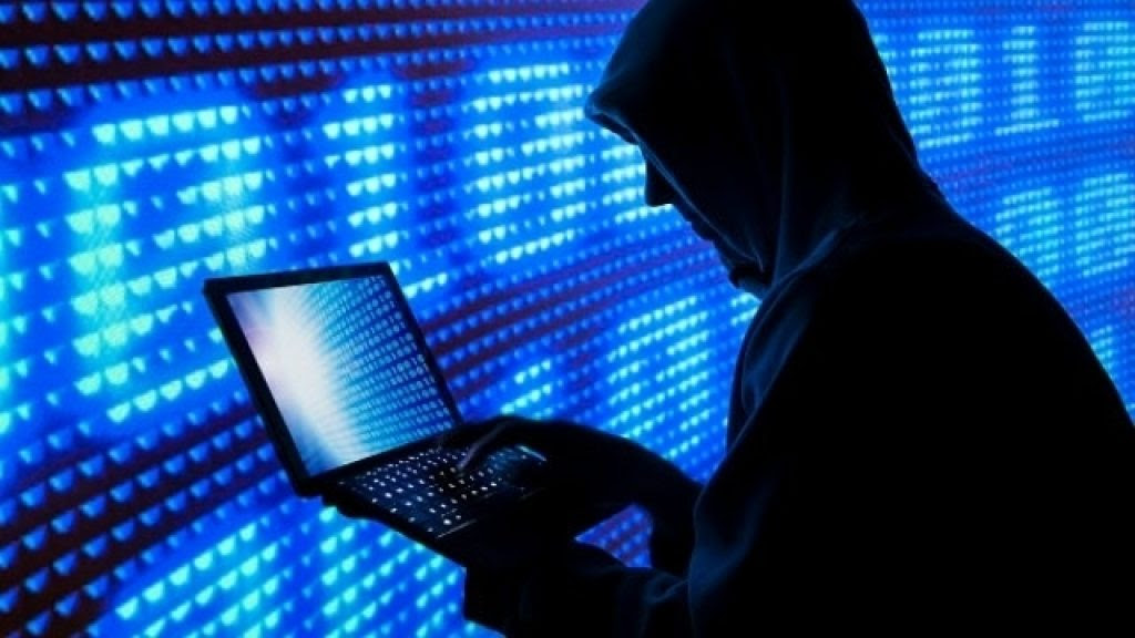 Guru dituduh menghasil dan menyimpan foto lucah, goda isteri orang untuk lakukan persetubuhan haram