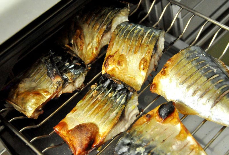鯖 サバ の塩焼きの塩加減などのコツについて 白ごはん Com