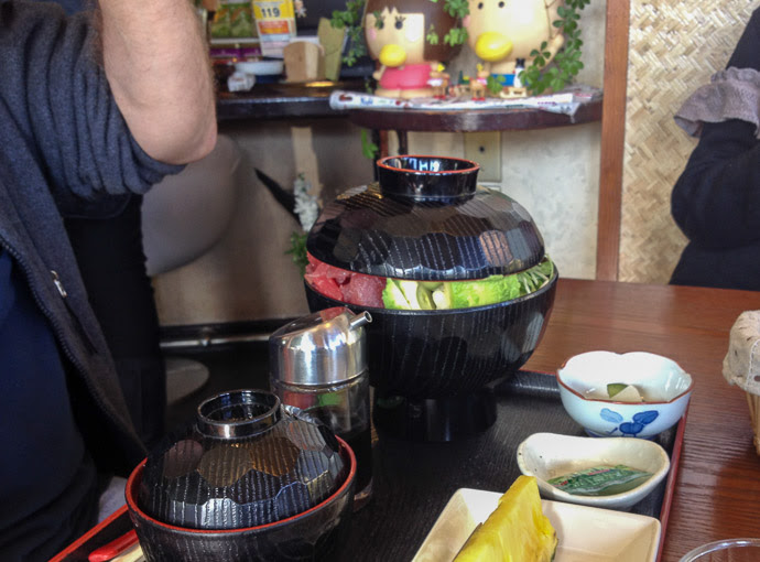 Ridiculously Overflowing Bowl of rice, raw tuna, avocado, and poached egg -- Restaurant Kasuga (茶房か寿が) -- Kyoto, Japan -- Copyright 2014 Jeffrey Friedl, http://regex.info/blog/