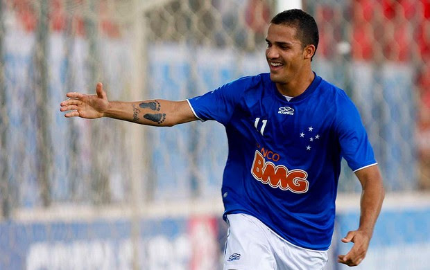 Anselmo gol Cruzeiro (Foto: Washington Alves / VIPCOMM)