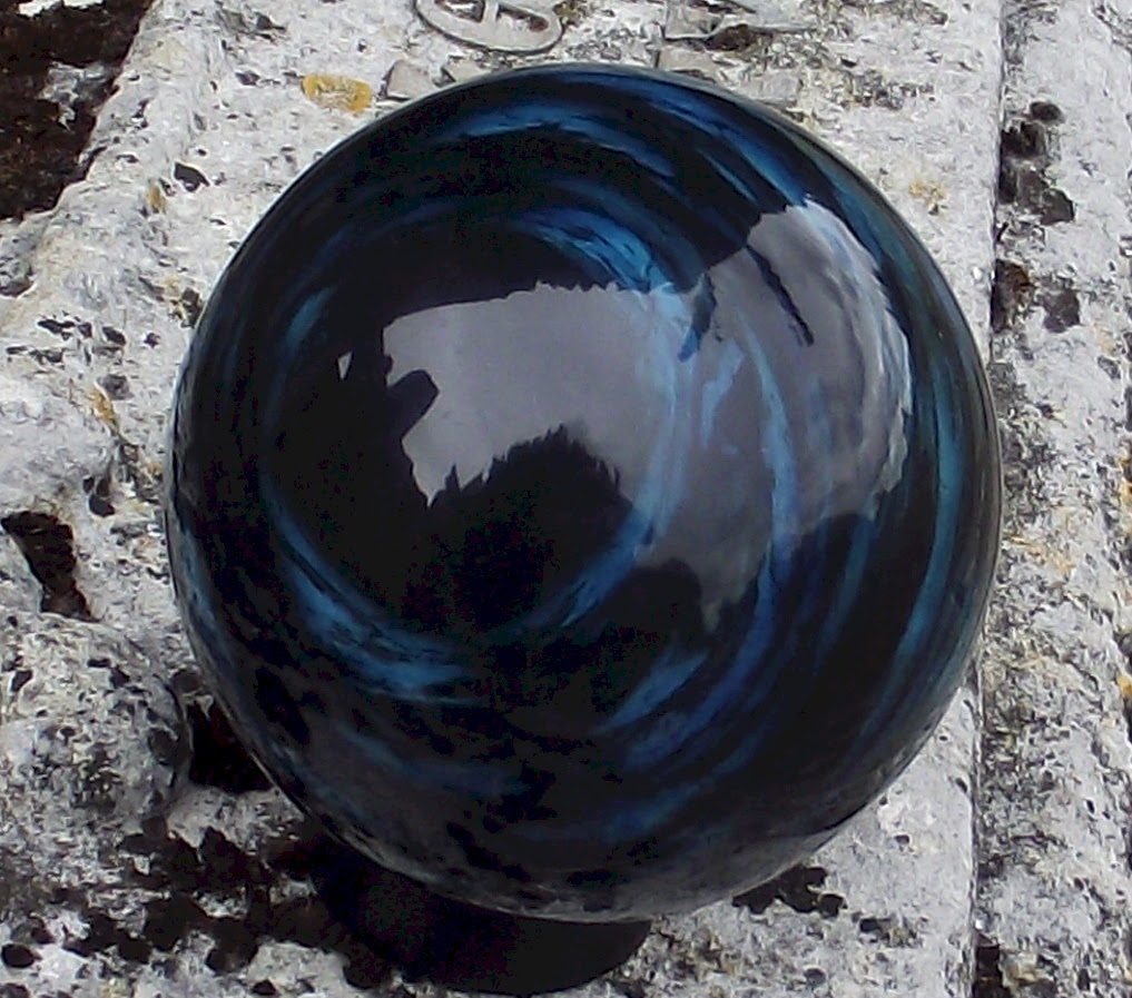 Dreamspheres :: gallery of blue seeing stones.