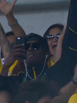 Usain Bolt comemora gol de Neymar no Maracanã (Foto: Reprodução)