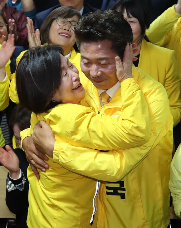 ì¬ìì , ì¬ìêµ­ ë¹ì ì "ë¸íì°¬ ëí'ë, ë³´ê³  ê³ìì£ ?" - ì ì¹ > ê¸°ì¬ - ë