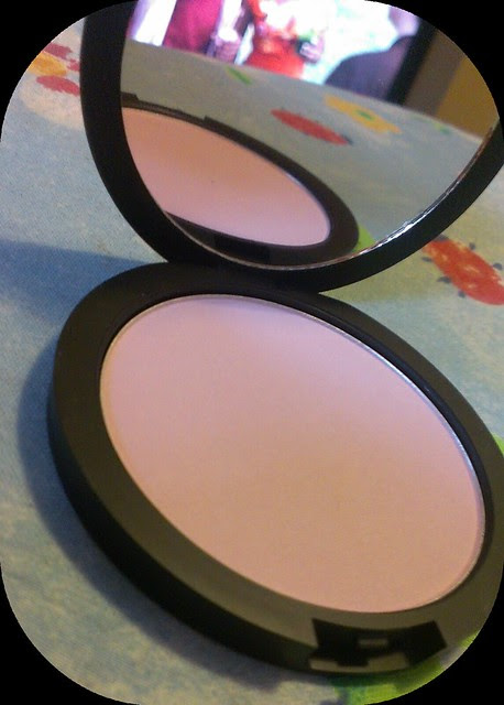 Dainty Doll Blusher in 001 Hippy Shake