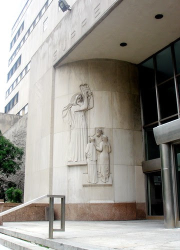 The entrance to the state courthouse in Brooklyn