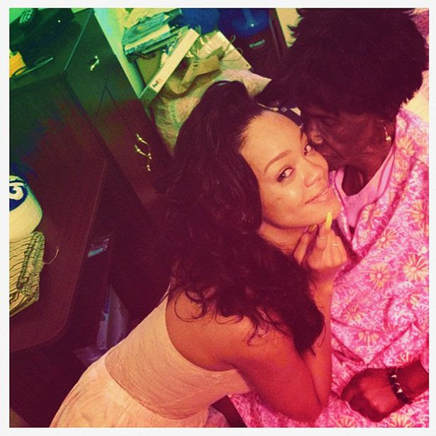 Rihanna's tribute to her Grandma in Twitter picutres
