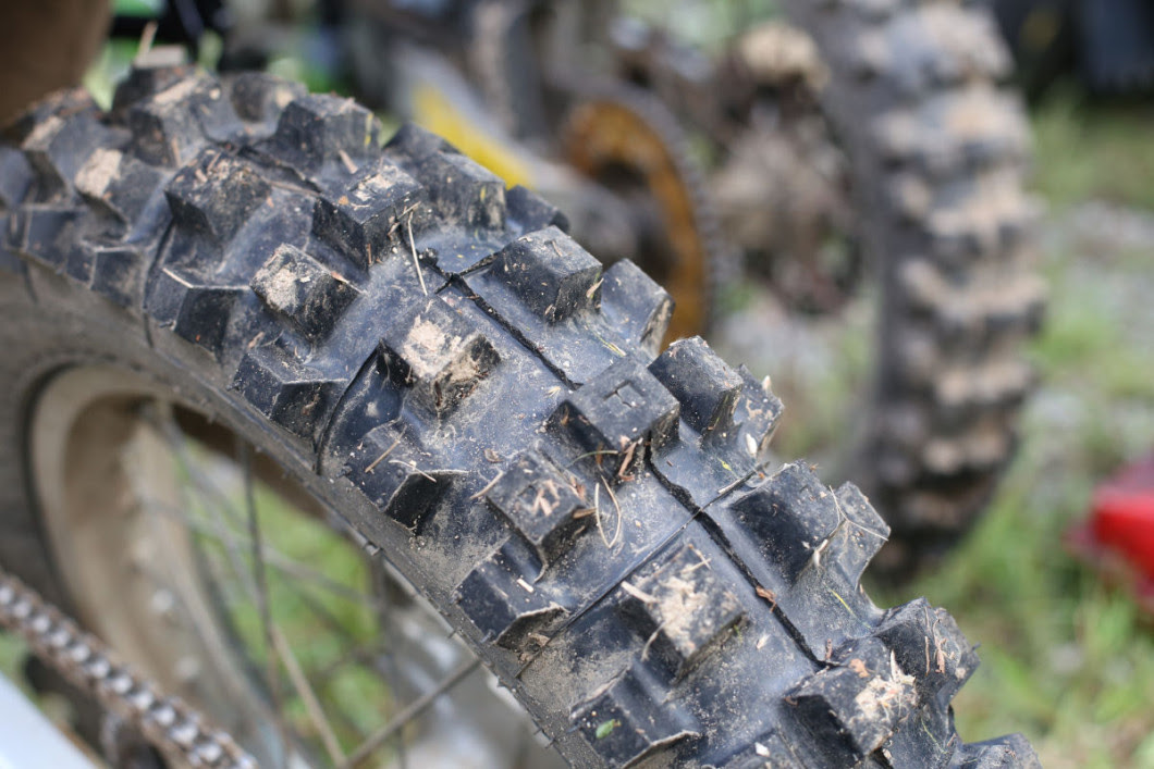 タイヤのあれこれ シチュエーションで選ぶオフロードタイヤ Dirt Bike ダートバイク