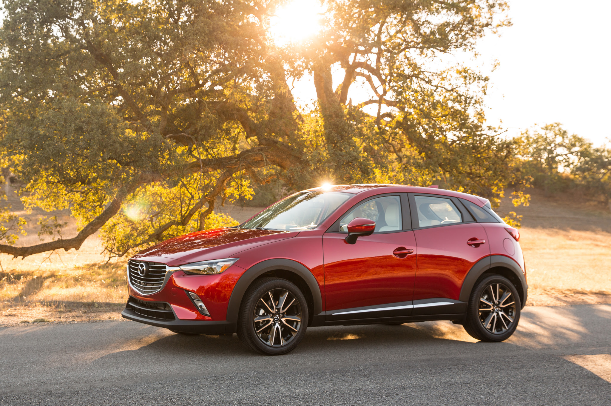 2016-Mazda-CX-3-front-three-quarter-04