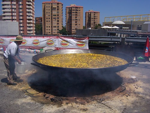 Paella para 2000