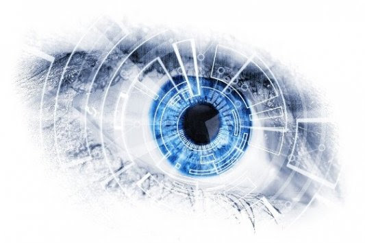 Ojo robótico de color azul.